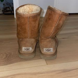 Womens Uggs Size 7
